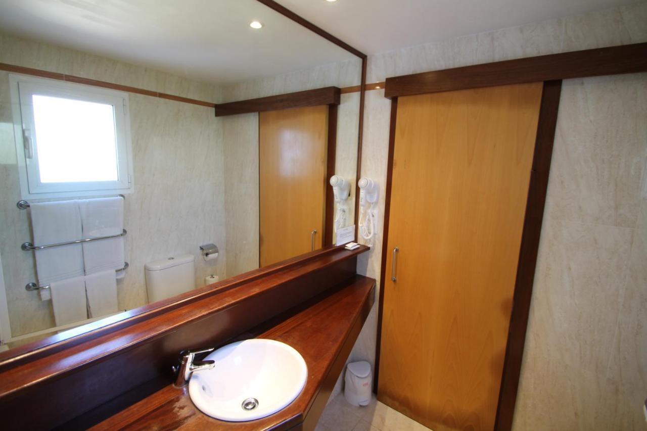 Apartaments Talayot Cala'N Blanes  Ngoại thất bức ảnh